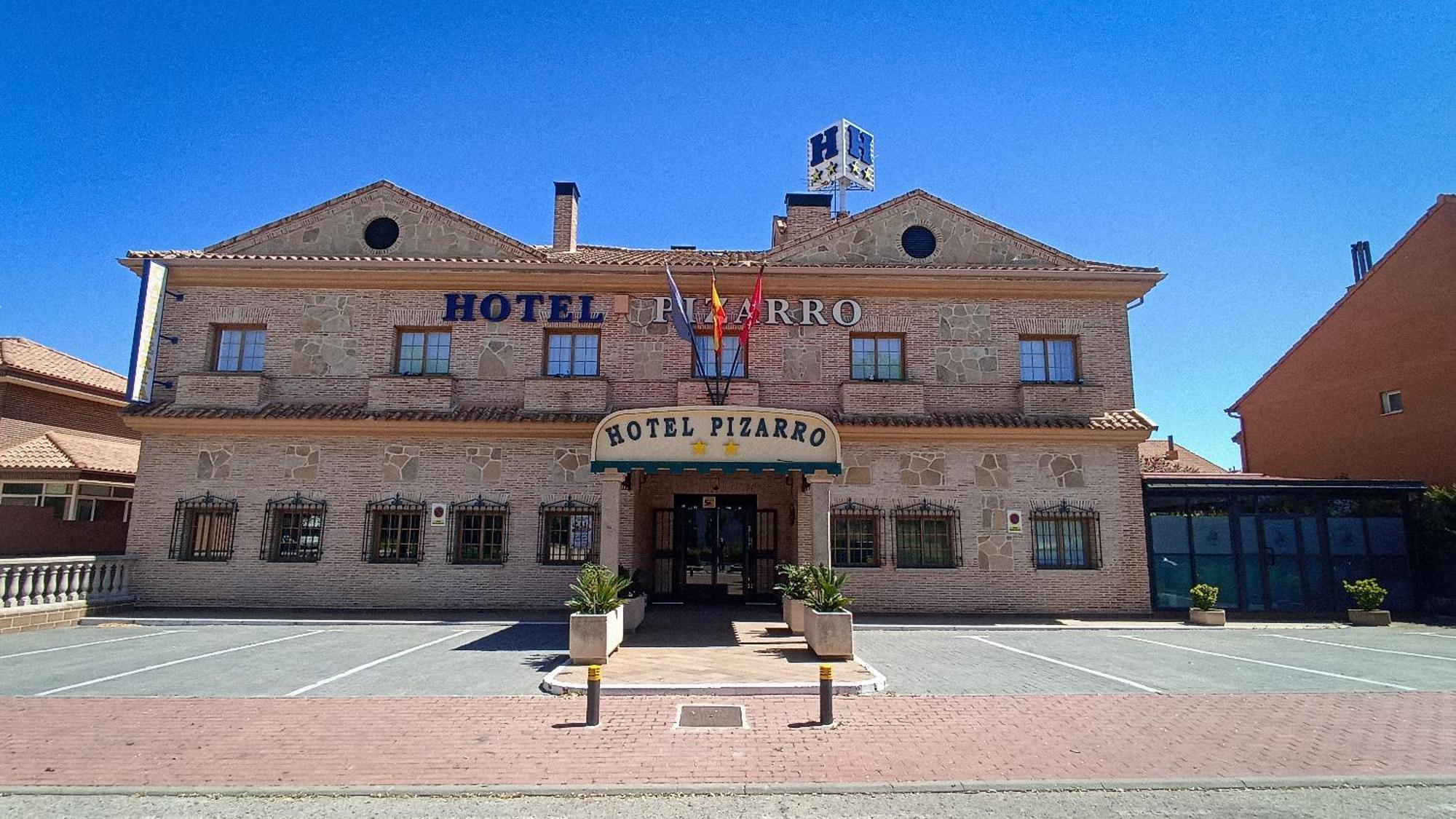 Hotel Pizarro Humanes de Madrid Esterno foto